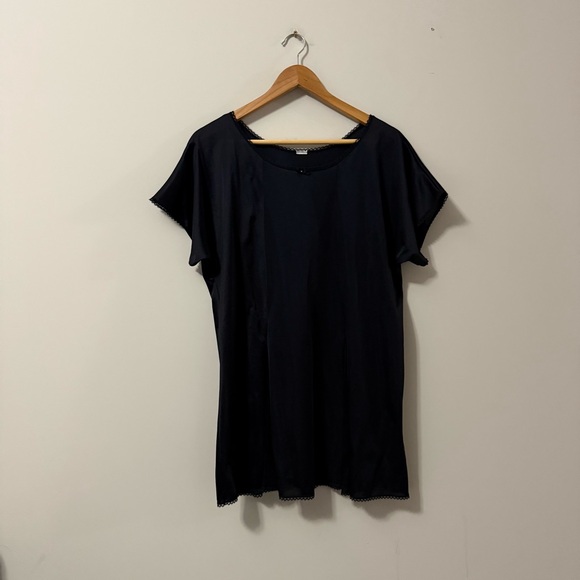 3/$20⚡️ Vintage Black Short Sleeve Mini Dress with Sheer Panels and Crewneck - Picture 3 of 16